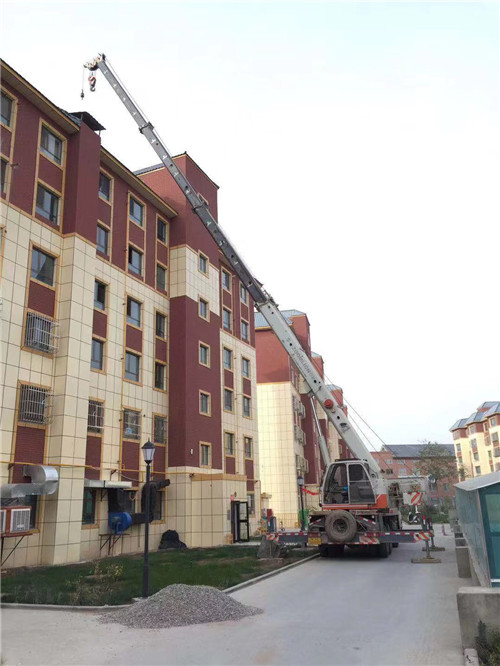 吉隆县跨街广告牌的高空安装注意事项