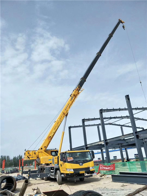 吉隆县超高层建筑钢结构吊装案例